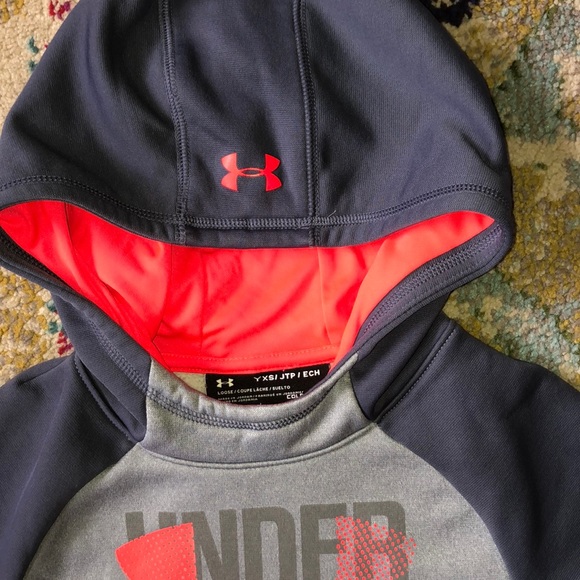 Under armour pullover sweatshirt - Picture 2 of 3